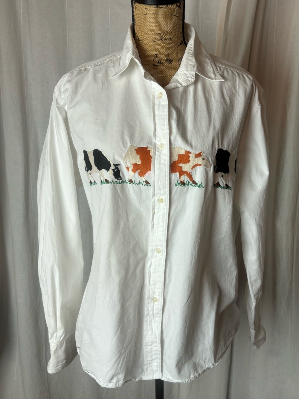 Vintage Orvis Cow Embroidered White Cotton Button Front Shirt Women’s Large